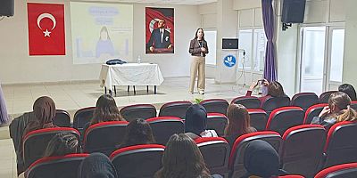 Amasya Sosyal Bilimler Lisesi’nde “Sınav Kaygısı ve Bağımlılıkla Mücadele” Eğitimi