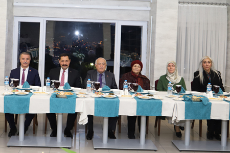 Amasya Üniversite Senatosu İle Akşam Yemeğinde Buluştu