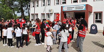 Amasya Üniversitesi Depremzede Çocukları Unutmadı