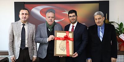 Amasya Üniversitesi İlahiyat Fakültesinde Dekanlık Devir-Teslim Töreni Gerçekleştirildi