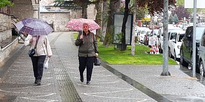 Amasya’ya Yağmur Geldi, Şemsiyeler Ortaya Çıktı