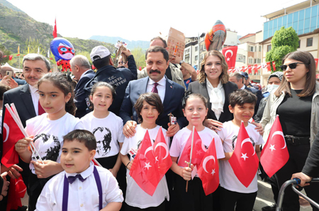 Amasyada 23 Nisan Coşkusu Yaşandı