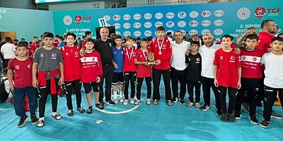 Amasyalı Güreşçiler Türkiye Şampiyonası’nda 7 Madalya Kazandı
