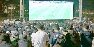 Amasyalılar Türkiye’nin Dünya Kupası Galibiyetini Coşkuyla Kutladı