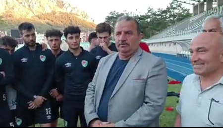 Amasyasporlu Oyunculara Tatlı İkramında Bulundular