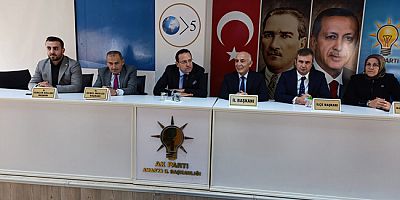Bakan Yardımcısı Gizligider, AK Parti İl Başkanlığını Ziyaret Etti