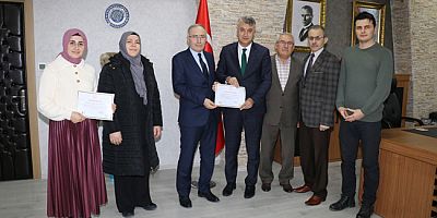 Başarı Gösteren Pilot Okullara  Teşekkür Belgeleri Verildi