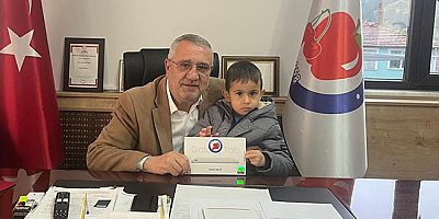 Başarısını Belediye Başkanı ile Paylaştı