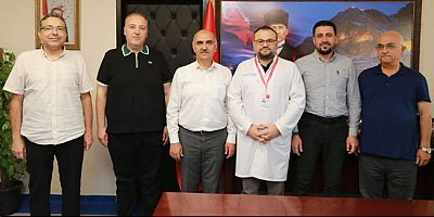 Başhekim Sezgin’e “Profesörlük” Unvanı İçin Tebrik Ziyareti