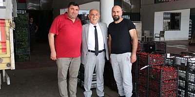 Başkan Toto’dan Meyve ve Sebze Haline Ziyaret
