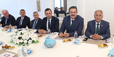 Başkan Uzun, Sağlık Bakanı Memişoğlu ile Sağlık Yatırımlarını Görüştü
