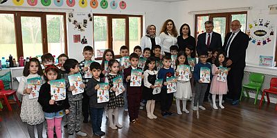 Belediye Çocuk Yuvası  Miniklerinin Karne Sevinci