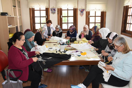 Belediye Kültür Evleri Üretime Ve İstihdama Katkı Sağlıyor