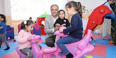 Belediye Minik Kalpler Kreşi, Depremzede Çocuklara Ücretsiz Eğitim Veriyor