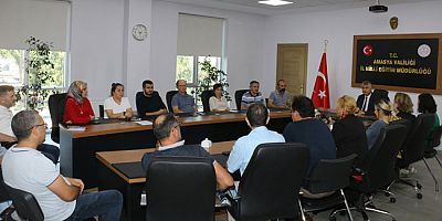 Birim Şefleriyle Eğitim Değerlendirme Toplantısı Düzenledi