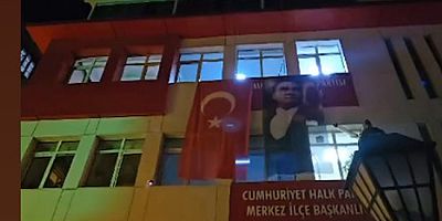 CHP İl Başkanlığı Işık Açma  Kapatma Eylemine Katıldı