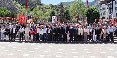 Cumhuriyet Halk Partisi 19 Mayıs’ta  Atatürk Anıtına Çelenk Sundu