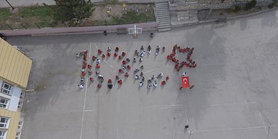 Cumhuriyetin 100.Yılında Öğrenciler Koreografi Yaptı