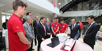 Dereceye Giren  Öğrencilere Ödül