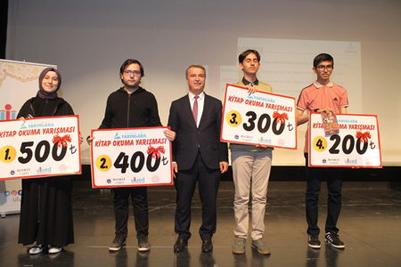 Dereceye Girenlere Ödülleri Verildi
