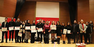 Döneme Veda Temalı Şiir Dinletisi Düzenlendi