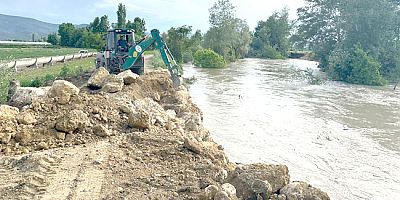 DSİ Amasya’da Taşkına Karşı Aralıksız Çalışıyor