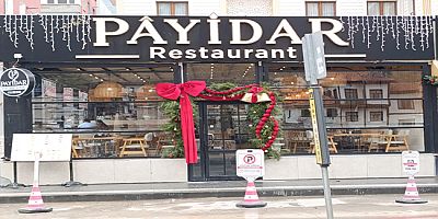 Esnaflar Vitrinlerini Yeni Yıla Özel Süsledi