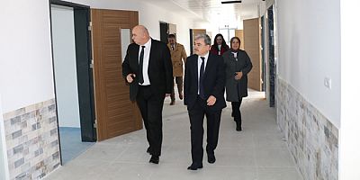 Gümüşhacıköy'de Anaokulu İnşaatında İnceledi