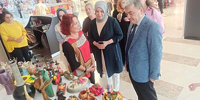 Halk Eğitim Merkezi Kursiyerleri Ev Ekonomisine Katkı İçin Stant Açtı