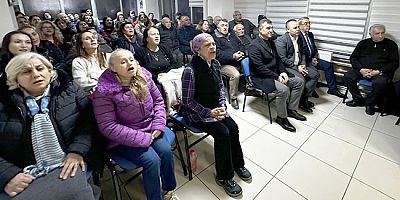 Halk Müziği Eserlerini Koro  ile Birlikte Seslendirdi