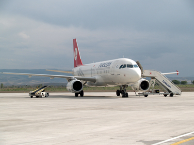 Havalimanında Mart Ayında 7.305 Yolcuya Hizmet Verildi