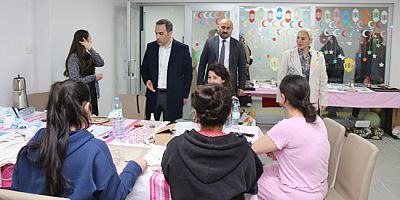 İftar Sonrası Sanat Atölyesini Ziyaret Etti