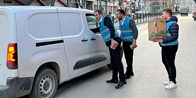 İftara 5 Kala Amasya AK Gençlik Vatandaşlara İftariyelik Dağıttı