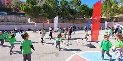 İlkokul Öğrencilerine  Spor Branşları Tanıtıldı