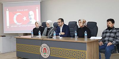 İstiklal Şairi Mehmet Akif Ersoy Öğrenci Paneli Düzenlendi