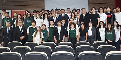 İTÜ Rektörü Hasan Mandal’dan Amasya’da Lise Öğrencilerine Gelecek ve Kariyer Tavsiyeleri