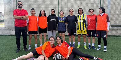 Kadın Futbol Takımı Sporcularını Belirledi