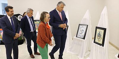 Katipoğlu, “Kök Kimlik” Geleneksel El Sanatları Sergisini Ziyaret Etti
