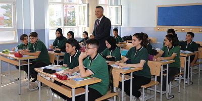Katipoğlu, Öğrenci ve Öğretmenlerle Buluştu