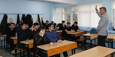 Katipoğlu, Şehit Ahmet Özsoy Anadolu İmam Hatip Lisesini Ziyaret Etti