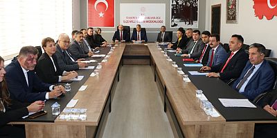 Katipoğlu, Taşova'da Okul Müdürleriyle Bir Araya Geldi