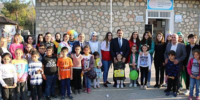 Köy Okulları Köy Halkının Yaşam Merkezi Oldu