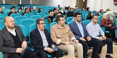 Kütüphanemizin İmkân ve Fırsatları Konulu Söyleşi Düzenlendi