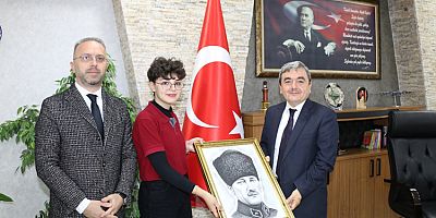 Lise Öğrencisinden Anlamlı Hediye