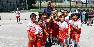 “Maarifin Kalbinde Çocuk” Futbol Turnuvası Finali Büyük Heyecana Sahne Oldu