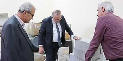 Malzeme ve Beton Laboratuarında İncelemelerde Bulundu