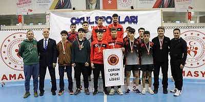 Masa Tenisi Gençler Grup Yarışmalarında Türkiye Finalleri İçin Mücadele Edildi