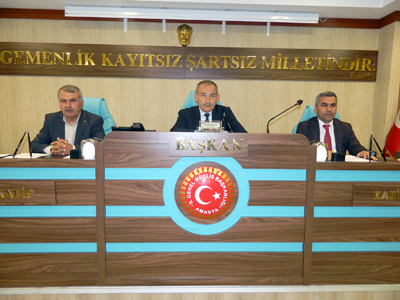 Meclisten Başı Boş Sokak Köpekleri İçin Proje Yapılacak