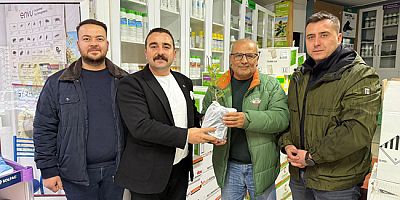 Merzifon Gençlerinden Emektar Esnafa Fidan Hediyesi