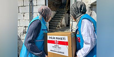 Mevlid-i Nebi Gecesinde Yüzler Tebessüm, Gönüller Huzurla Doldu